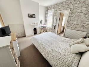 Bedroom- click for photo gallery